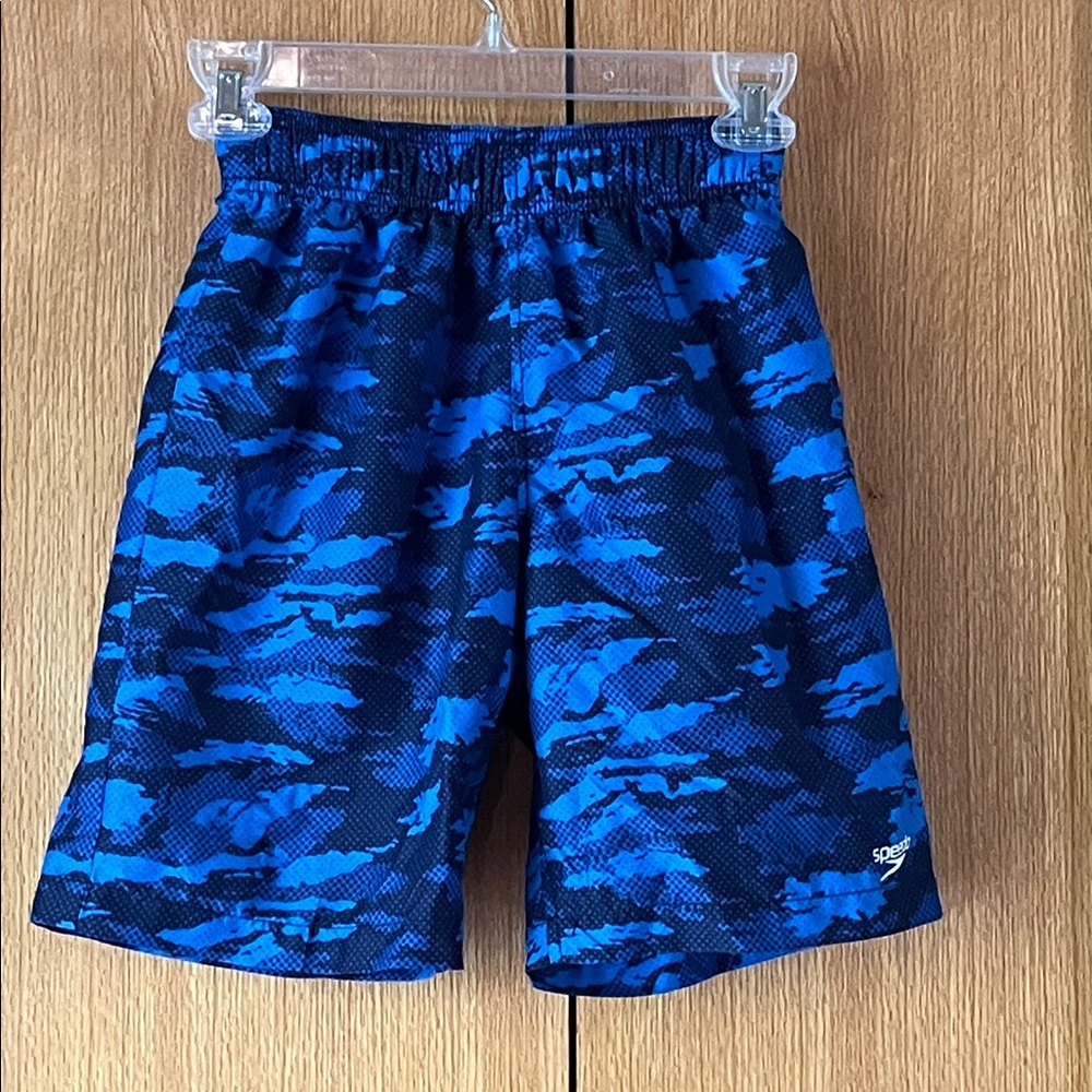 Speedo Boyās Size MEDIUM blue camouflage graphic lined Swim Board Shorts Trunks